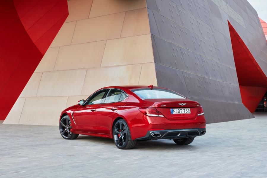  Genesis G70 3.3T 2019 года  (AU) (фото 19 из 40)